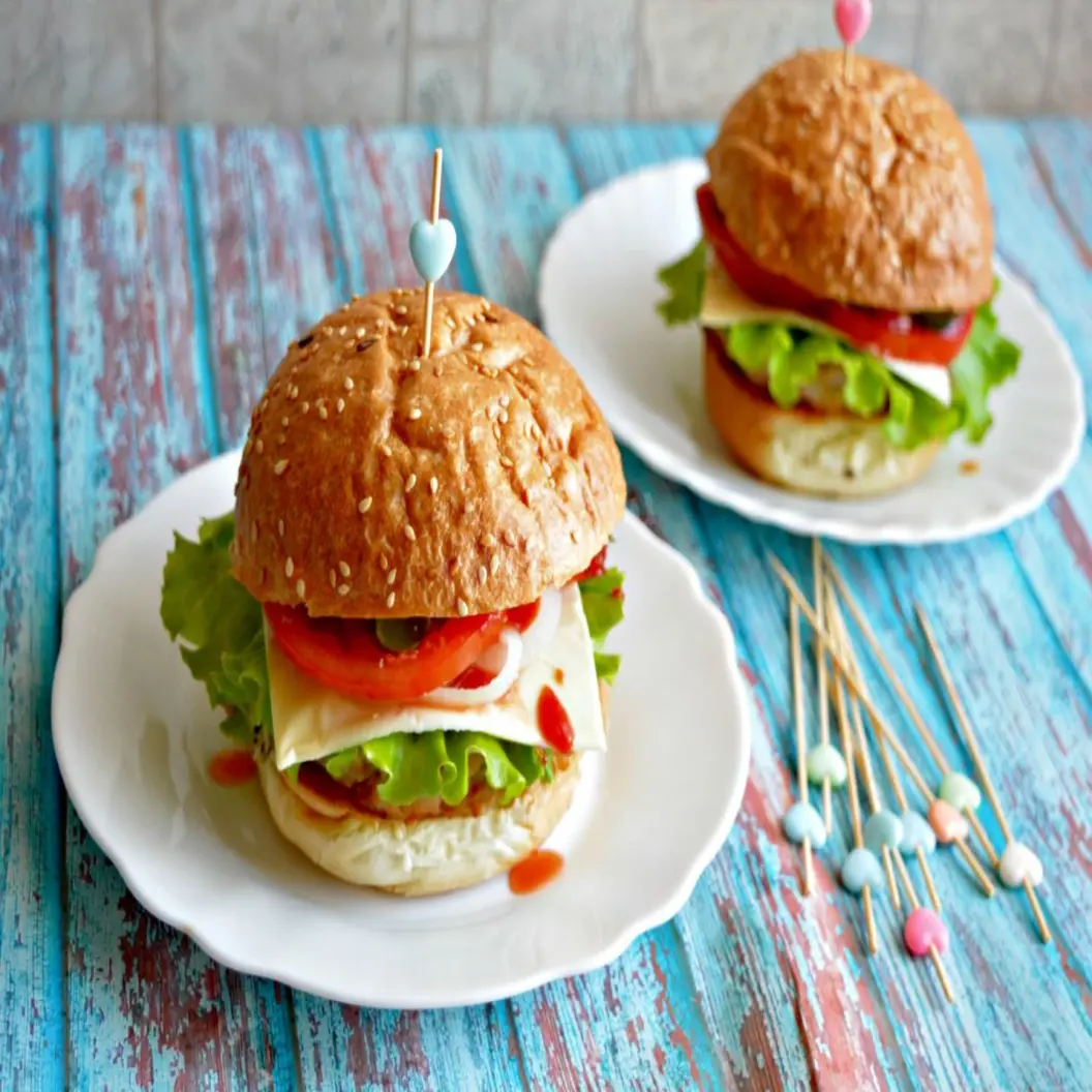 undefined: Внутри Сырренко